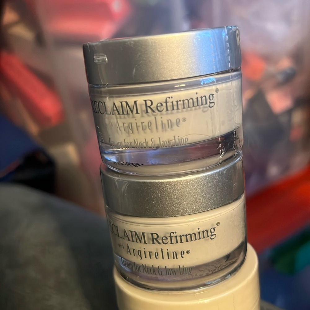 Principal Secret Neck & Jaw Line Refirming Cream
1 oz, sealed, new. 2 available - Picture 2 of 7